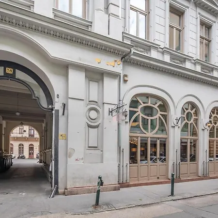 Super For Solo Traveller - Aircon * Budapest