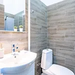 Super For Solo Traveller - Aircon Apartman