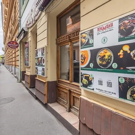 Super For Solo Traveller - Aircon Apartamento Budapest